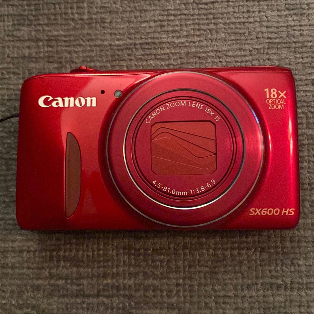 Canon Poower Shot SX600 HS Wi-Fi